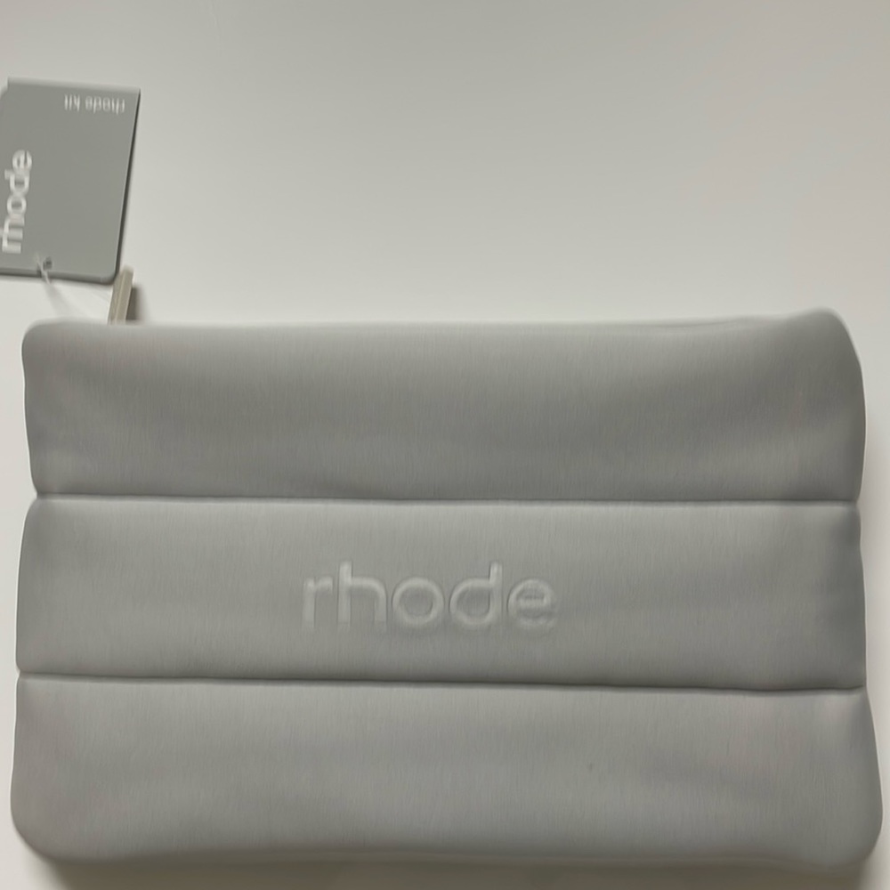 Rhode pouch